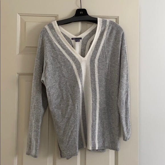 Vince Sweaters - Vince cashmere sweater size S